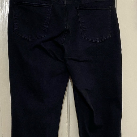 Talbots  flawless Crystal Embellished Limited Edition slim ankle jeans/14‎ - Picture 12 of 12